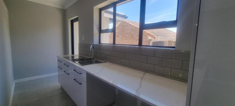 3 Bedroom Property for Sale in Fraaiuitsig Western Cape